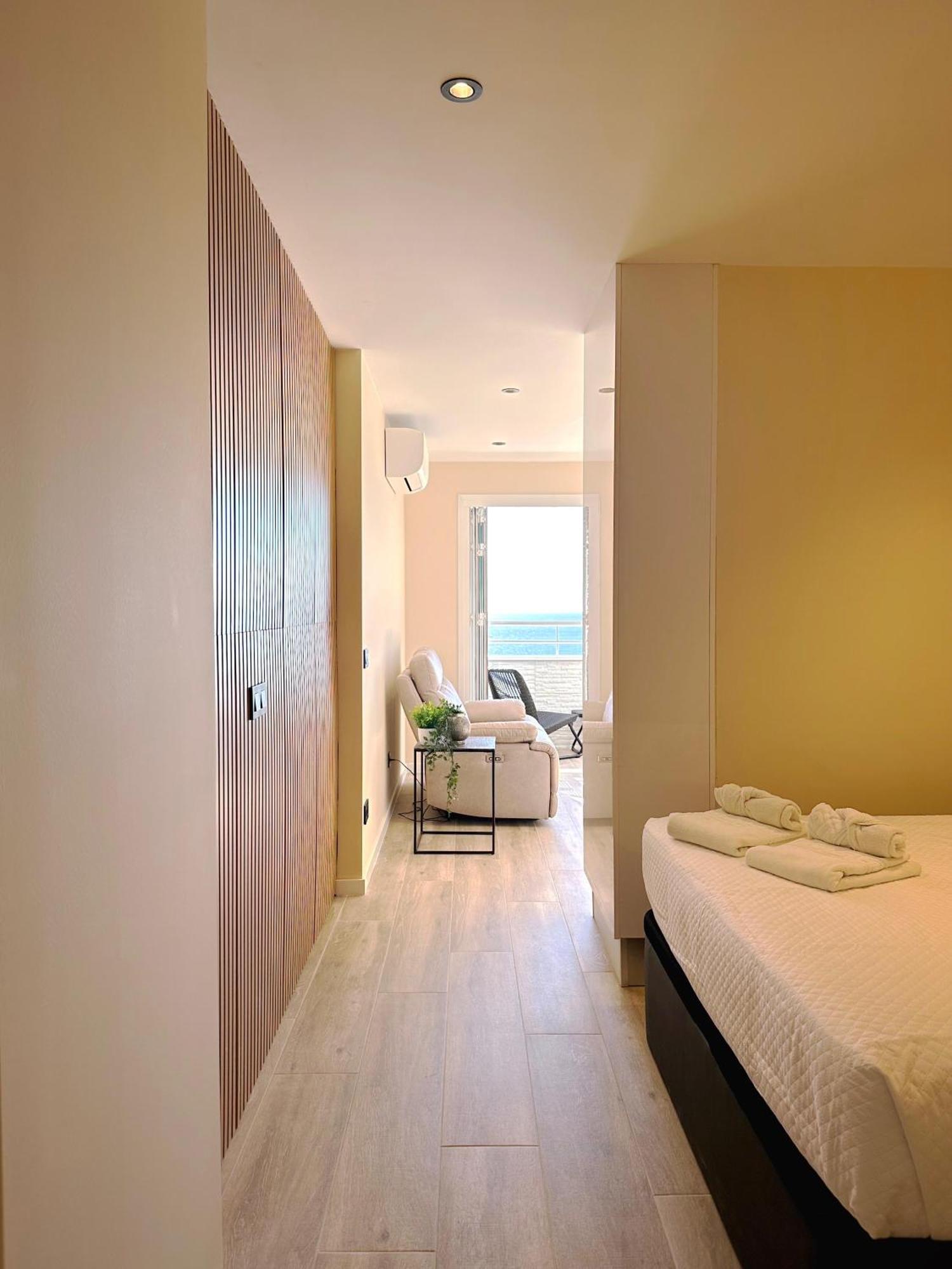 Penthouse On The Beach Empuriabrava Kültér fotó